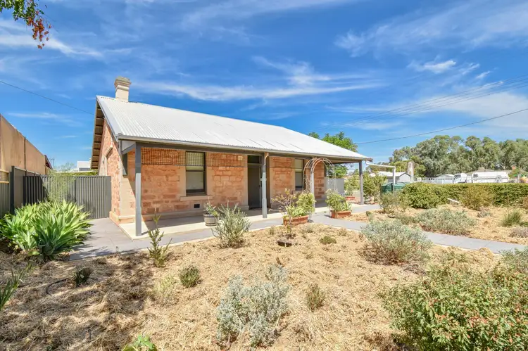 12 Bowman St