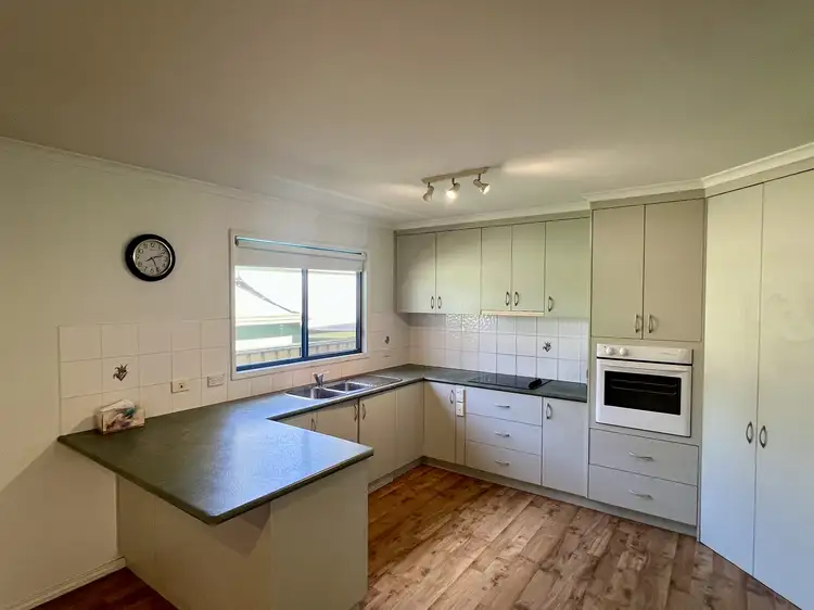 Fourth view of Homely unit listing, 33 Oasis Dr, Cobram VIC 3644