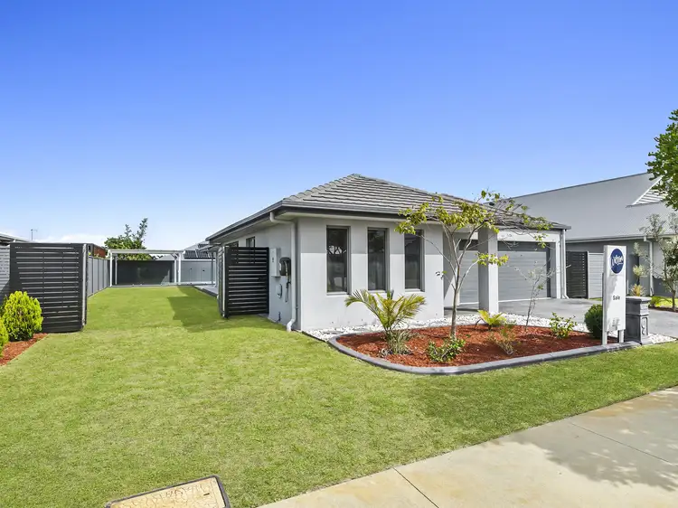 40 Bearberry St, Banksia Beach QLD 4507