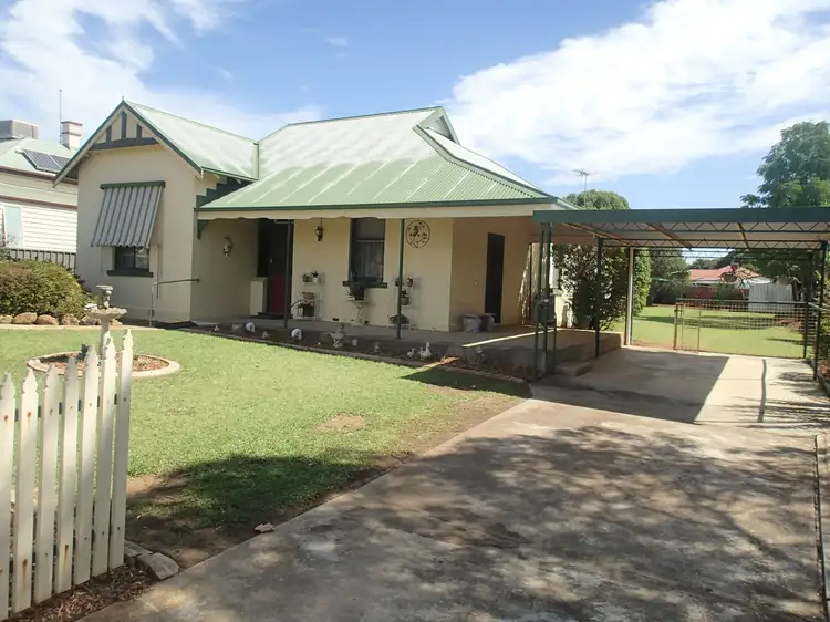 15 Vera Street, Corowa NSW 2646