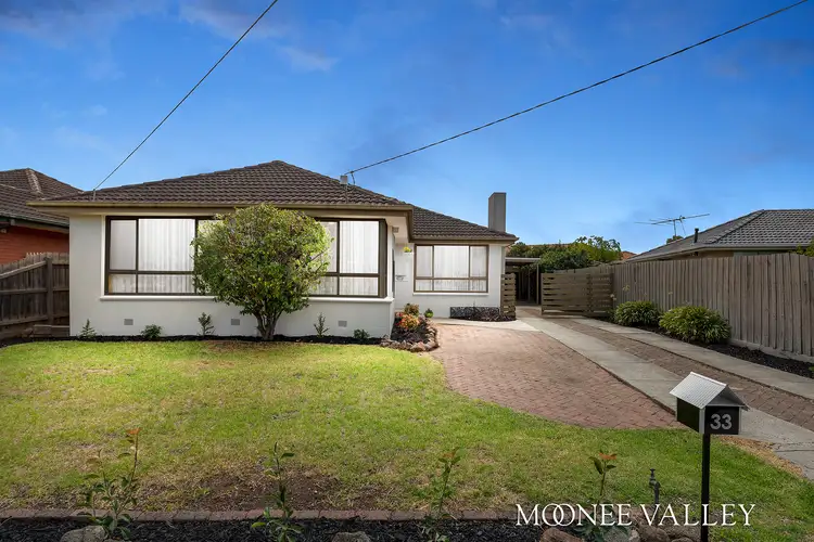 33 Ridge Drive, Avondale Heights VIC 3034