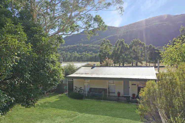 211 Grampians Rd, Halls Gap VIC 3381