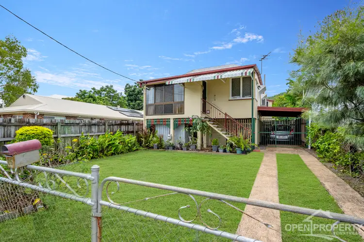 25 Harold St, West End QLD 4810