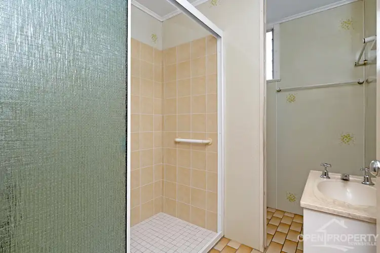 Sixth view of Homely house listing, 25 Harold St, West End QLD 4810