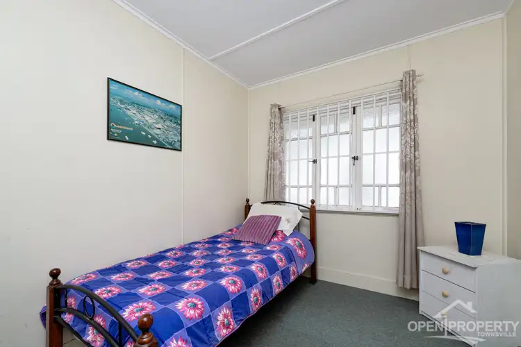 Seventh view of Homely house listing, 25 Harold St, West End QLD 4810