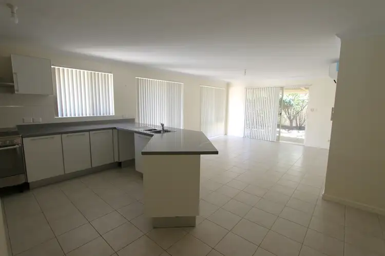 4 Haines St, Merredin WA 6415