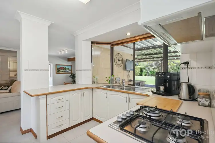 Sixth view of Homely house listing, 4 Laffey Court, Willetton WA 6155