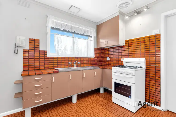 Fifth view of Homely house listing, 18 Kilmore Cres, Dallas VIC 3047