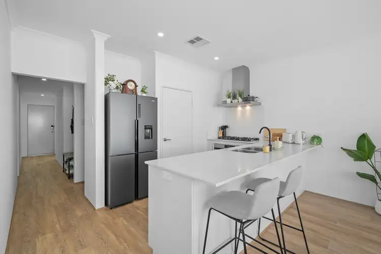 Fifth view of Homely house listing, 35 Positano Cres, Yangebup WA 6164