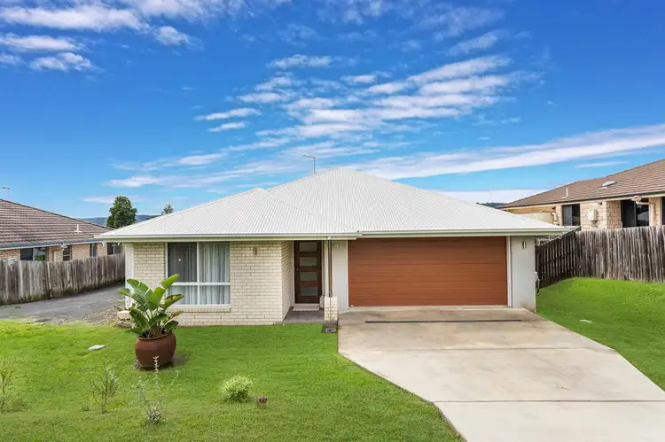 8 Woodfull St, Dugandan QLD 4310