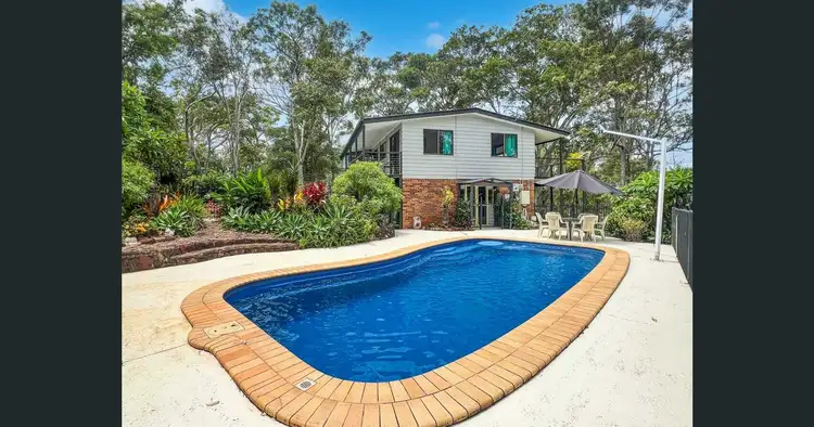8-10 Cliff Terrace, Macleay Island QLD 4184