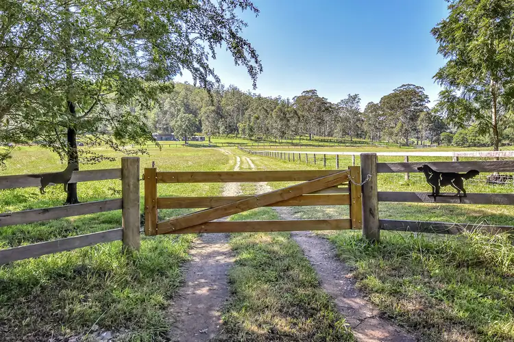 61 Narone Creek Rd, Wollombi NSW 2325