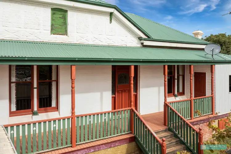 16 Hamlet St, Quarry Hill VIC 3550