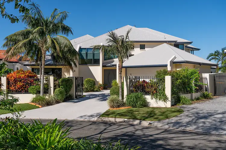 7 Blue Water Ct, Twin Waters QLD 4564