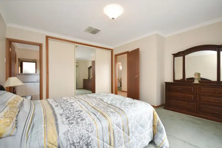 Fifth view of Homely house listing, 7 Hepburn Pl, Kialla VIC 3631