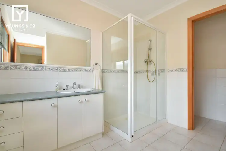 Sixth view of Homely house listing, 7 Hepburn Pl, Kialla VIC 3631