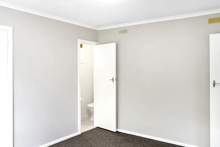 Fifth view of Homely house listing, 2 Wallace Ct, Traralgon VIC 3844