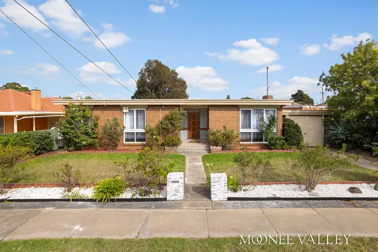 241 Military Road (Not On Main Road), Avondale Heights VIC 3034