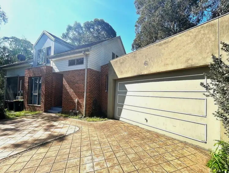 6 Lakeview Ct, Glen Waverley VIC 3150