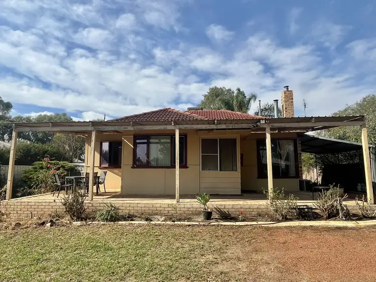 13 Strickland Ave, Northam WA 6401