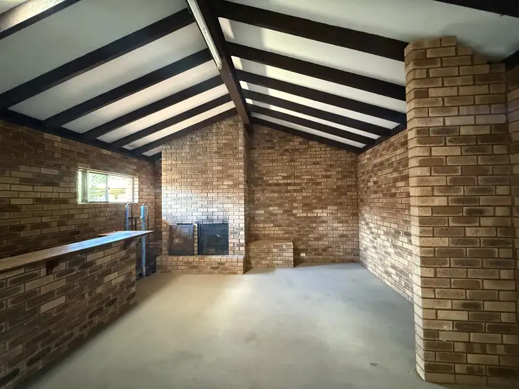 24 Westfield Rd, Kelmscott WA 6111