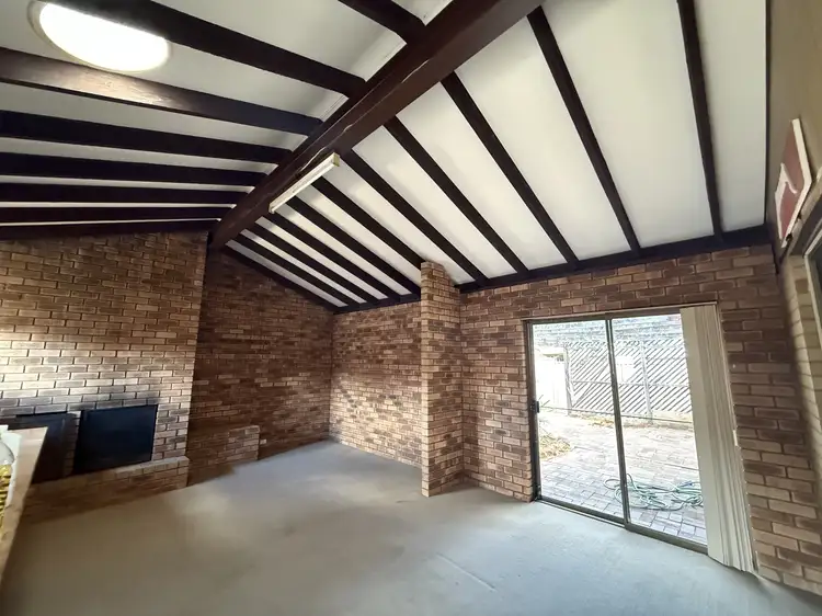 24 Westfield Rd, Kelmscott WA 6111