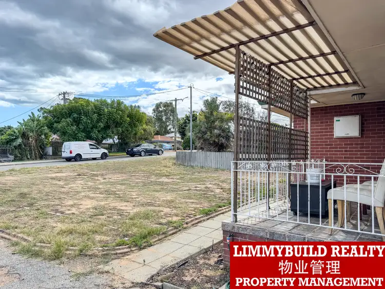 Fourth view of Homely house listing, 8 Worrall Ct, Orelia WA 6167