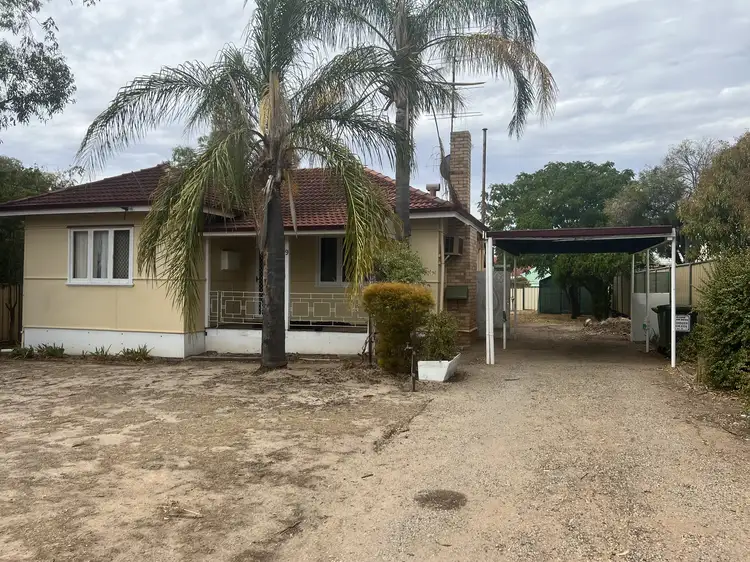 9 Strickland Ave, Northam WA 6401