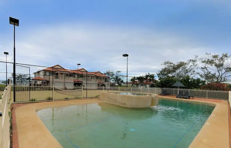 Villa 30/1 Pebble Beach Dr, Coral Cove QLD 4670