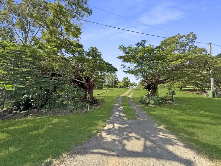53 Thomas Rd, Devereux Creek QLD 4753