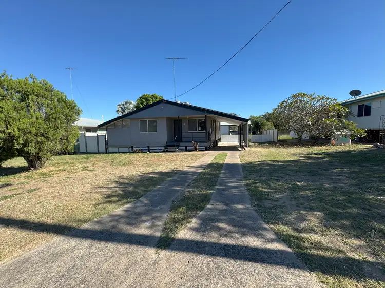 11 Stephenson Street, Moura QLD 4718
