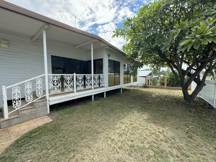 27 Dawson Hwy