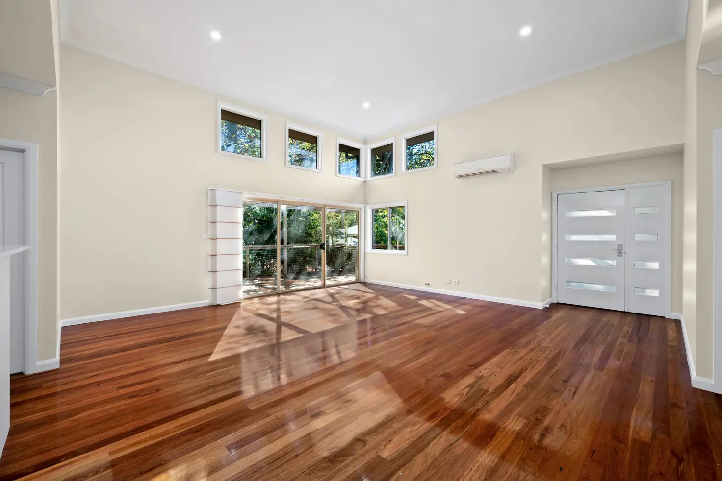Main view of Homely townhouse listing, Unit 2/8-10 Grose St, Leura NSW 2780