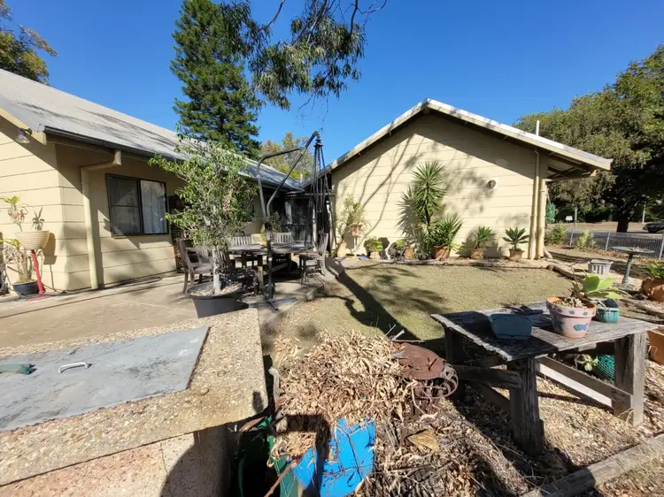 28 Hibiscus Cres, Blackwater QLD 4717