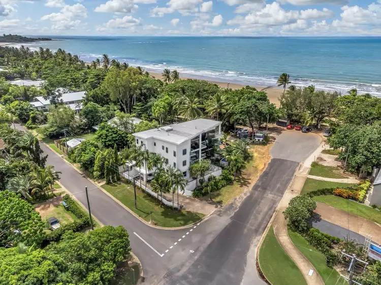 2 Donkin Lane, Mission Beach QLD 4852