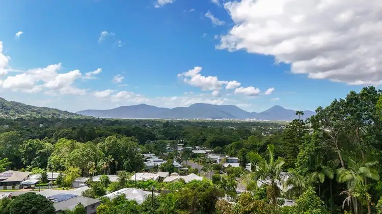 24 Bel Air Drive, Whitfield QLD 4870