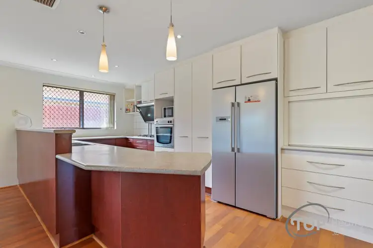 Fifth view of Homely house listing, 2 Epping Mews, Willetton WA 6155