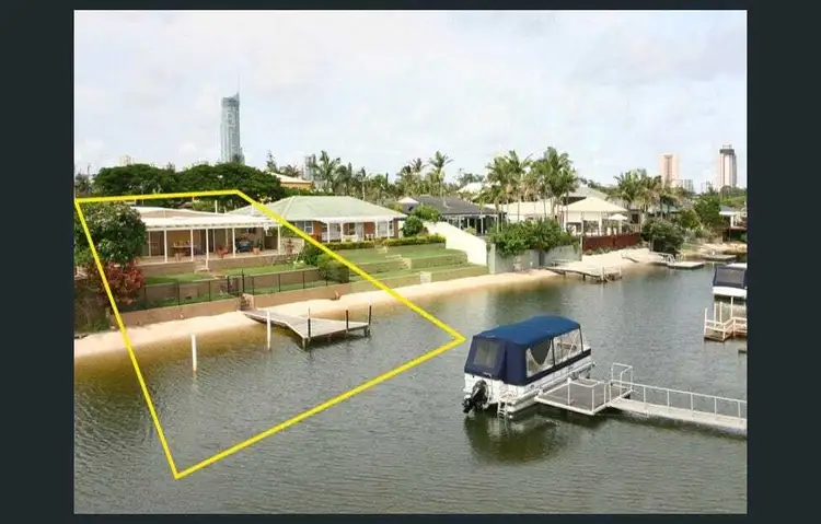 12 Bahia Ct, Broadbeach Waters QLD 4218