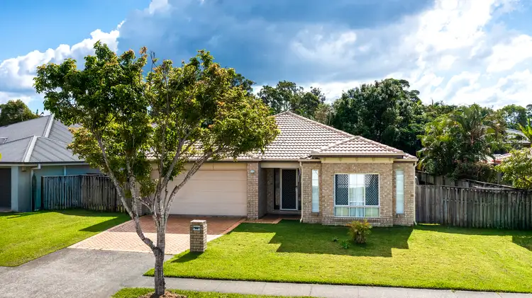 220 Crestwood Dr, Molendinar QLD 4214