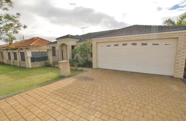 32A Russell Street