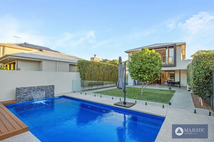2B Armstrong Rd, Applecross WA 6153