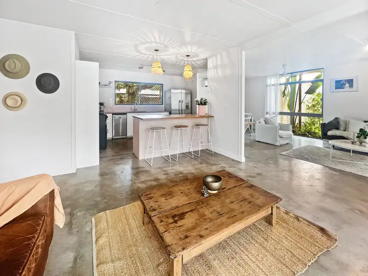 35 Magnolia Street, Holloways Beach QLD 4878