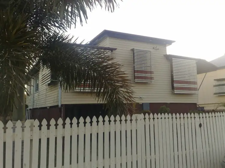 476 Bolsover St, Depot Hill QLD 4700