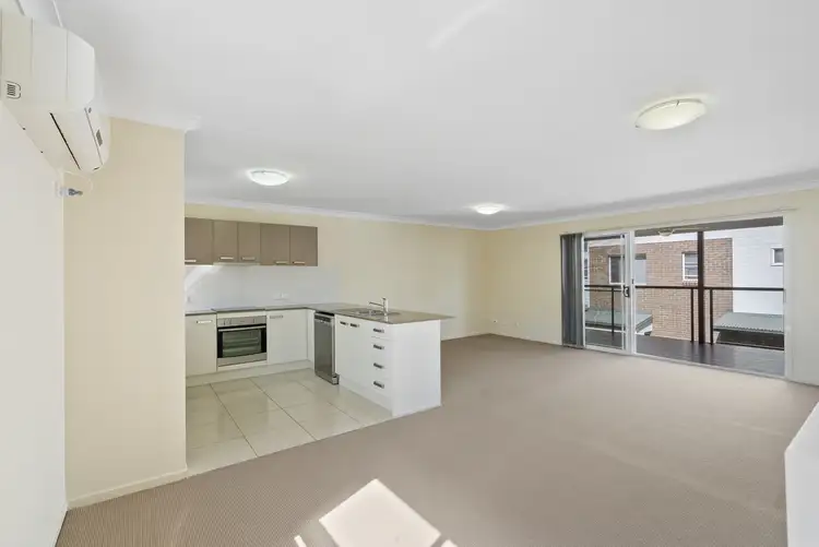 Fifth view of Homely townhouse listing, Unit 3/184 Thorneside Rd, Thorneside QLD 4158