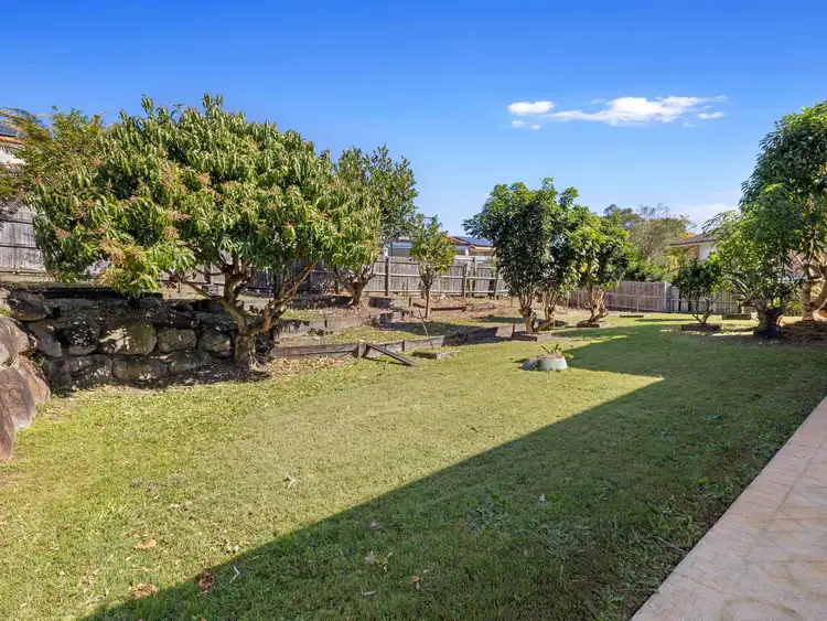 Sixth view of Homely house listing, 5 Evergreen Place, Mount Gravatt East QLD 4122