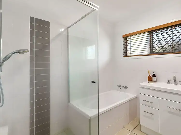 Sixth view of Homely house listing, 3 Privet Place, Mansfield QLD 4122