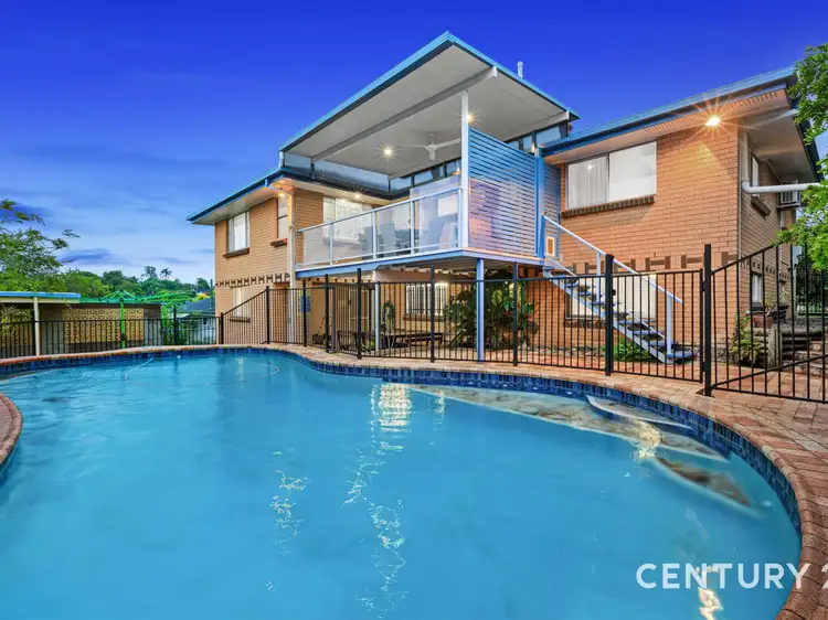 9 Mirang Street, Mansfield QLD 4122