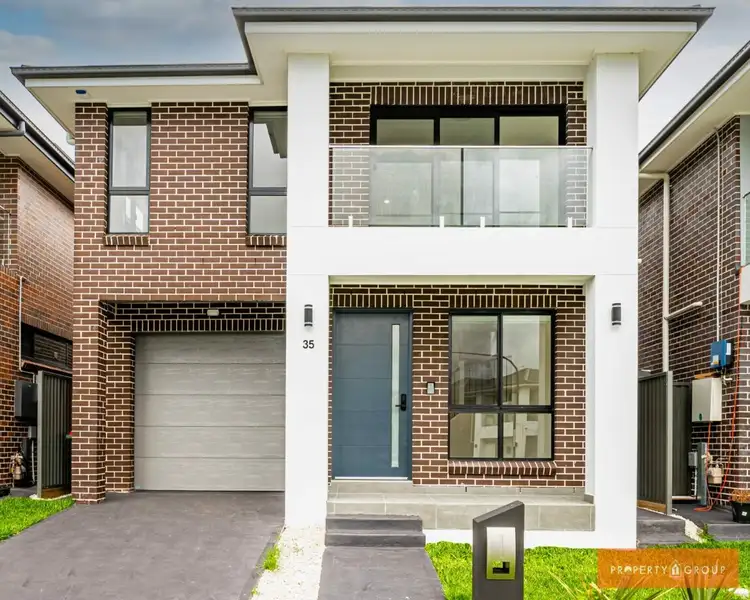 35 Alana Ave, Quakers Hill NSW 2763