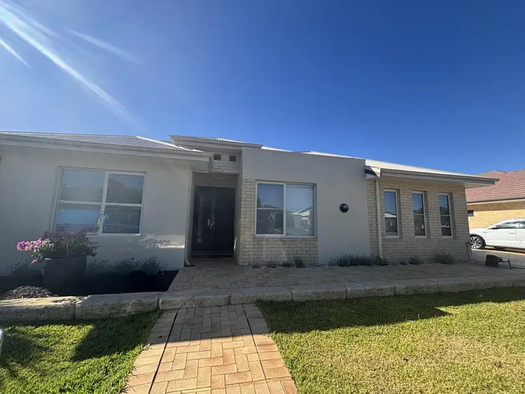 9 Koroit Way, Aveley WA 6069