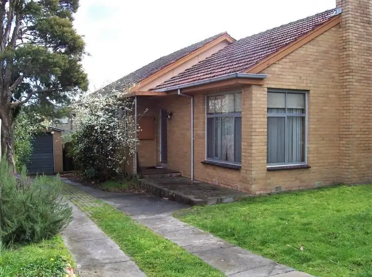 74 Larch Cres, Mount Waverley VIC 3149